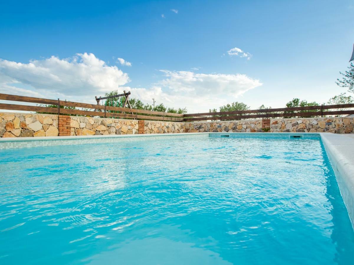 Holiday Home Iva With Pool Сукошан Экстерьер фото